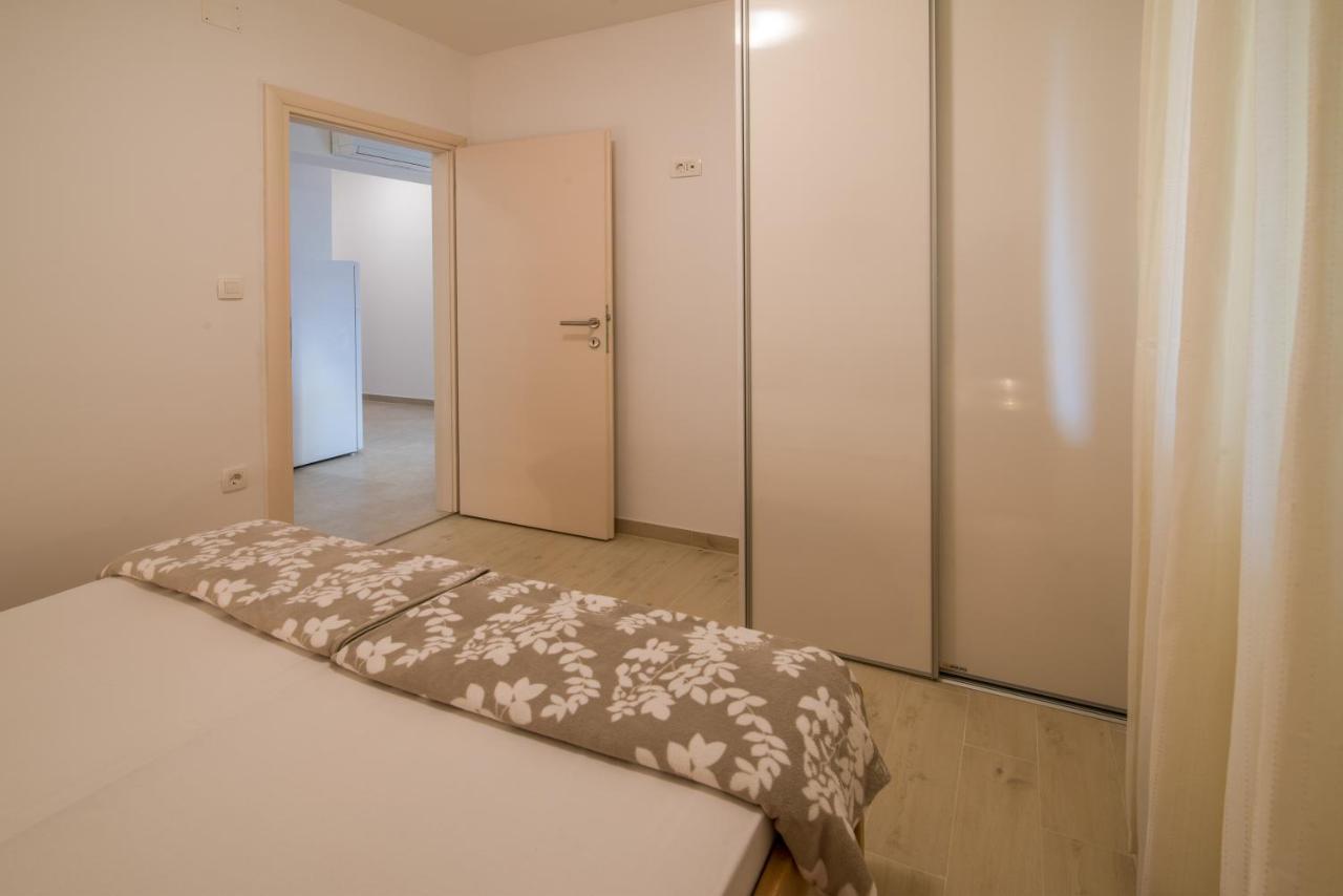 Apartments Bogdanic Krk I Krk Town Kültér fotó