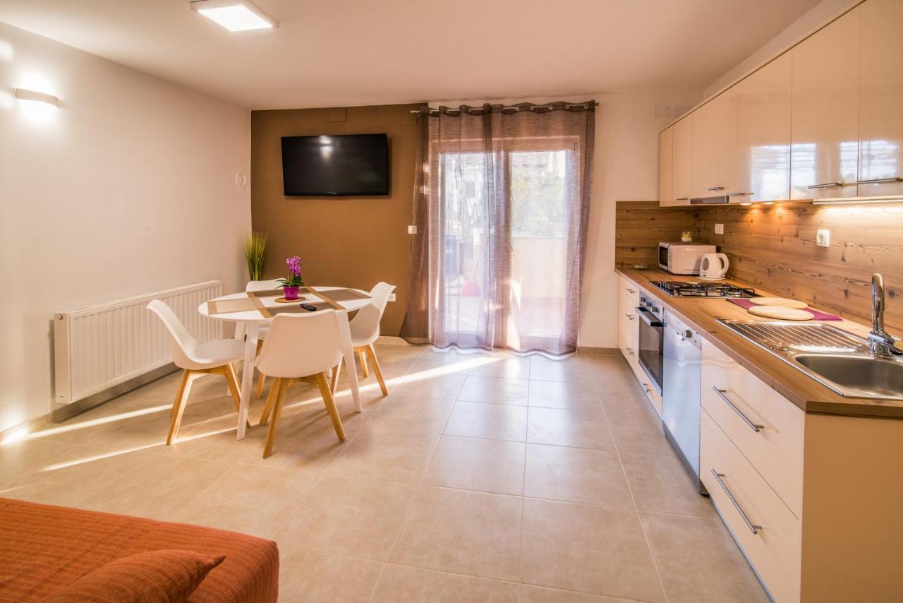Apartments Bogdanic Krk I Krk Town Kültér fotó