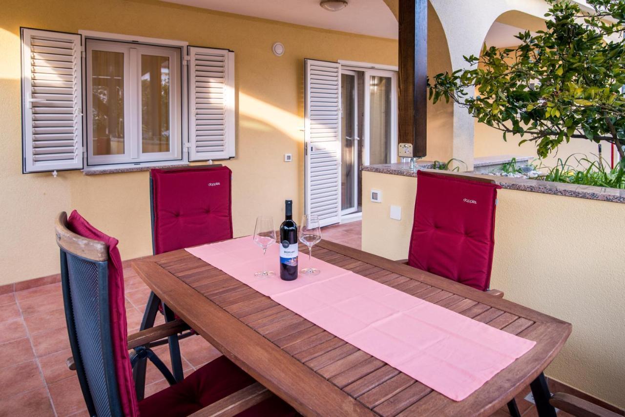 Apartments Bogdanic Krk I Krk Town Kültér fotó