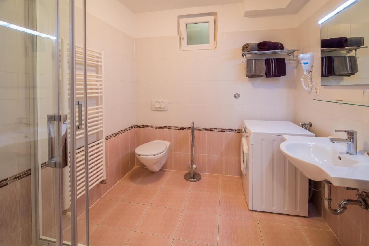 Apartments Bogdanic Krk I Krk Town Kültér fotó