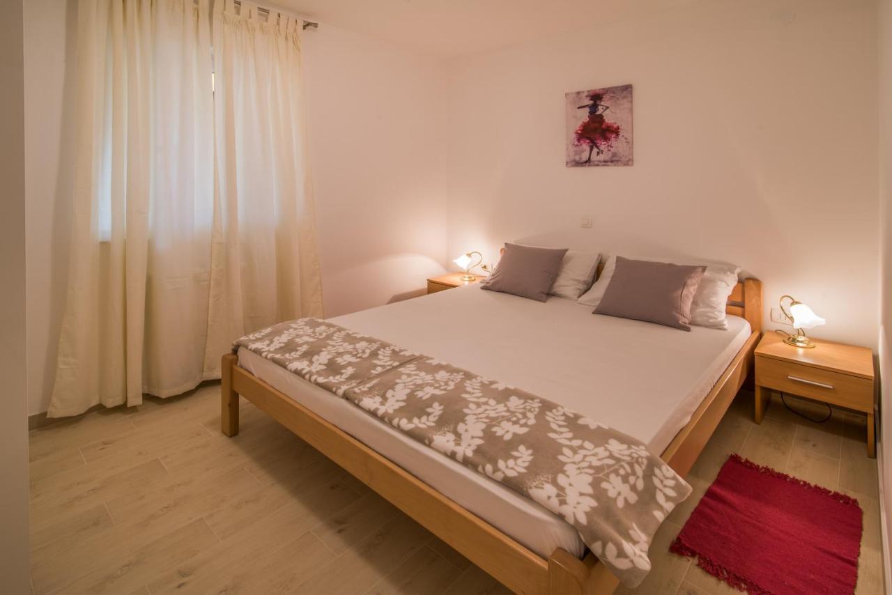 Apartments Bogdanic Krk I Krk Town Kültér fotó
